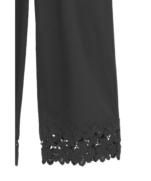 MANOF（マノフ）の「COTTON LACE DOCKING PANTS（デニムパンツ・レディース・ホワイト/ブラック・M/S）」の12枚目の写真