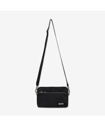 ULUK（ユルク）の「エッセンシャルラベルレクタングルクロスバッグ（メッセンジャーバッグ）」