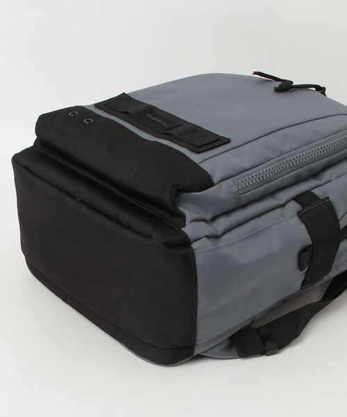 Samsonite(サムソナイト)の「サムソナイトレッド ENDERBY バックパック M(バックパック/リュック・メンズ・ブラック/グレー/サンドベージュ・ONE SIZE)」の4枚目の写真