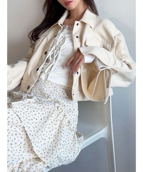 RESEXXY（リゼクシー）の「リボンスリーブショートブルゾン（ブルゾン・レディース・アイボリー/ブラック/ブラウン・FREE）」の2枚目の写真