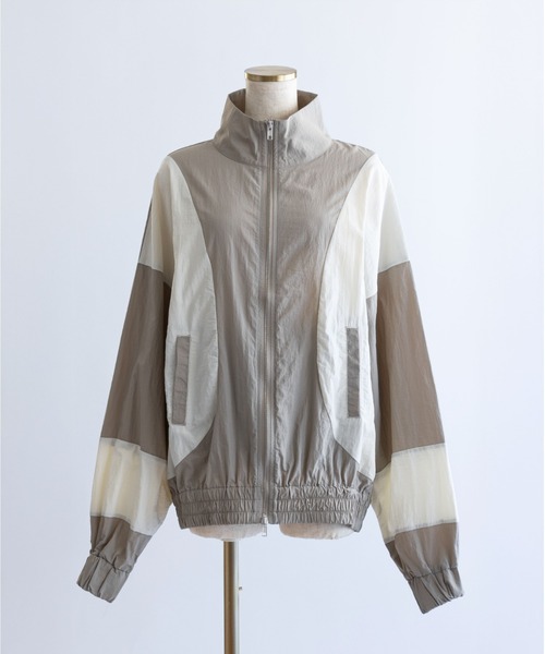 EN NEUME(エンノイム)の「Washed Taffeta Bicolor Oversize Blouson(ブルゾン・レディース・ブラウン/ブラック/グレイッシュベージュ・FREE)」の3枚目の写真