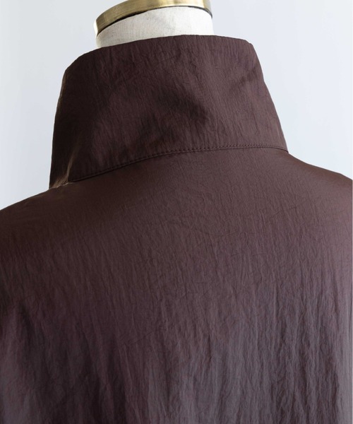 EN NEUME(エンノイム)の「Washed Taffeta Bicolor Oversize Blouson(ブルゾン・レディース・ブラウン/ブラック/グレイッシュベージュ・FREE)」の13枚目の写真