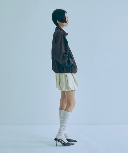 EN NEUME(エンノイム)の「Washed Taffeta Bicolor Oversize Blouson(ブルゾン・レディース・ブラウン/ブラック/グレイッシュベージュ・FREE)」の22枚目の写真