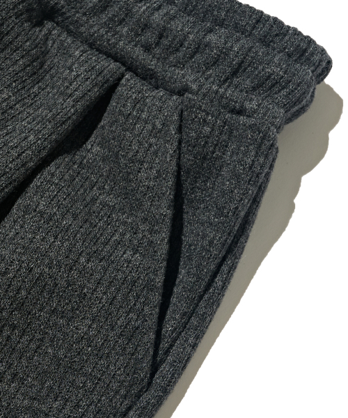 OTHERFITS（アザーフィッツ）の「ウールワイドバルーンパンツ（チャコール）（その他パンツ・メンズ・その他・FREE）」の4枚目の写真