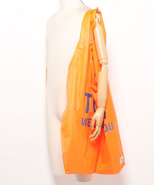 TonyTaizsun（トニータイズサン）の「【TonyTaizsun/トニータイズサン】Tony便利 Bag (特大+極小セット)　ビッグトート　ランドリー　ショッピング（ショルダーバッグ・メンズ・オレンジ/ホワイト・FREE）」の11枚目の写真