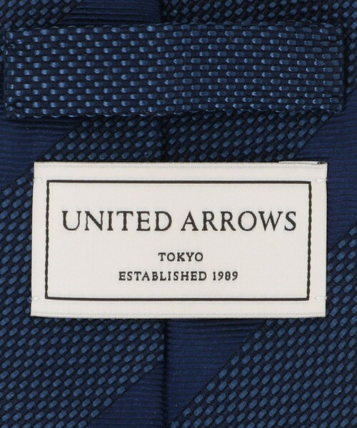 UNITED ARROWS(ユナイテッドアローズ)の「ネイビー ジャガード レジメンタル ネクタイ(ネクタイ・メンズ・ネイビー・FREE)」の5枚目の写真