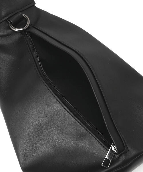 FREE'S MART（フリーズマート）の「ワンショルダーポーチバッグ（ショルダーバッグ・レディース・ブラック・ﾌﾘ-）」の9枚目の写真