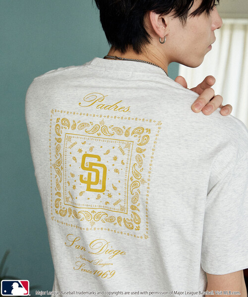 PUBLUX（パブリュクス）の「PUBLUX/パブリュクス ＜機能性素材＞別注MLB バンダナ バックプリント Tシャツ　限定展開（Tシャツ/カットソー・メンズ・ブラック/ネイビー/グレー/ブラウン/ライトグレー/ホワイト・L/M/S）」の3枚目の写真