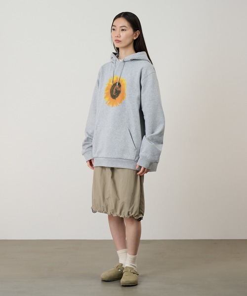 Gramicci（グラミチ）の「G-FLOWER HOODED SWEATSHIRT｜Gフラワーフーデッドスウェットシャツ（パーカー・メンズ・レッド/ヘザーグレー/ブラック・S/M/L/XL/XXL）」の5枚目の写真