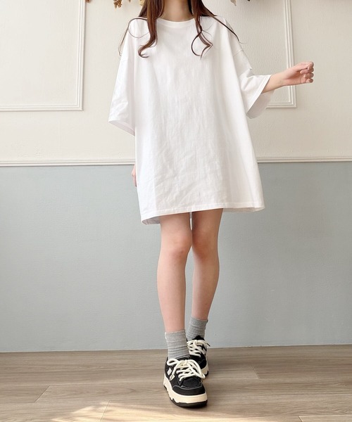 Nana(ナナ)の「ルーズシルエットTシャツワンピース(Tシャツ/カットソー・レディース・ブラック/ホワイト・FREE)」の5枚目の写真