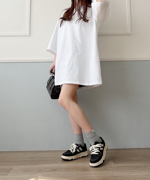 Nana(ナナ)の「ルーズシルエットTシャツワンピース(Tシャツ/カットソー・レディース・ブラック/ホワイト・FREE)」の12枚目の写真