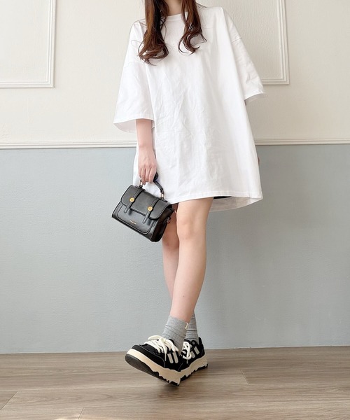 Nana(ナナ)の「ルーズシルエットTシャツワンピース(Tシャツ/カットソー・レディース・ブラック/ホワイト・FREE)」の13枚目の写真