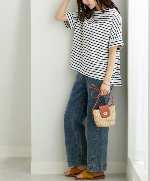 BELLUNA PLUS(ベルーナ)の「【接触冷感 / 体型カバー】ゆるTシャツ(Tシャツ/カットソー・レディース・ネイビー/イエロー/ホワイト×ネイビー/グレイッシュブルー/カーキ・MEDIUM/LARGE/X-LARGE)」の10枚目の写真