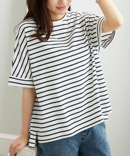 BELLUNA PLUS(ベルーナ)の「【接触冷感 / 体型カバー】ゆるTシャツ(Tシャツ/カットソー・レディース・ネイビー/イエロー/ホワイト×ネイビー/グレイッシュブルー/カーキ・MEDIUM/LARGE/X-LARGE)」の6枚目の写真