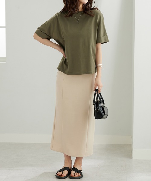 BELLUNA PLUS(ベルーナ)の「【接触冷感 / 体型カバー】ゆるTシャツ(Tシャツ/カットソー・レディース・ネイビー/イエロー/ホワイト×ネイビー/グレイッシュブルー/カーキ・MEDIUM/LARGE/X-LARGE)」の16枚目の写真
