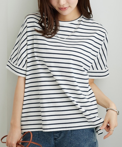 BELLUNA PLUS(ベルーナ)の「【接触冷感 / 体型カバー】ゆるTシャツ(Tシャツ/カットソー・レディース・ネイビー/イエロー/ホワイト×ネイビー/グレイッシュブルー/カーキ・MEDIUM/LARGE/X-LARGE)」の22枚目の写真