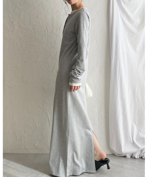 She's Closet(シーズクローゼット)の「長袖ロング丈 配色 レイヤード風 ヘンリーネック タイトワンピース(ワンピース・レディース・杢グレー/ブラック/チャコール・FREE)」の12枚目の写真