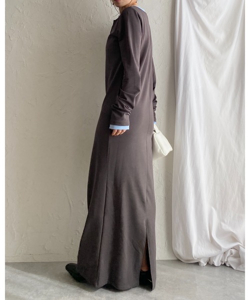 She's Closet(シーズクローゼット)の「長袖ロング丈 配色 レイヤード風 ヘンリーネック タイトワンピース(ワンピース・レディース・杢グレー/ブラック/チャコール・FREE)」の14枚目の写真