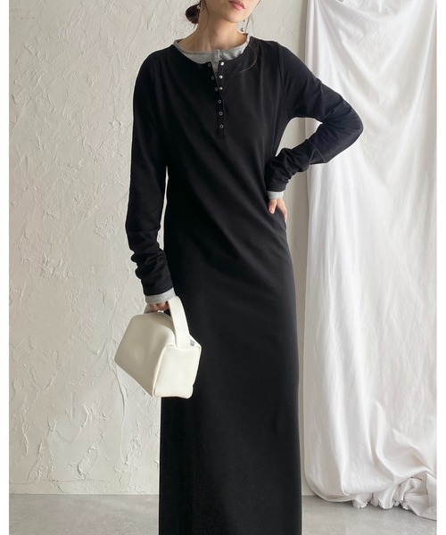 She's Closet(シーズクローゼット)の「長袖ロング丈 配色 レイヤード風 ヘンリーネック タイトワンピース(ワンピース・レディース・杢グレー/ブラック/チャコール・FREE)」の15枚目の写真