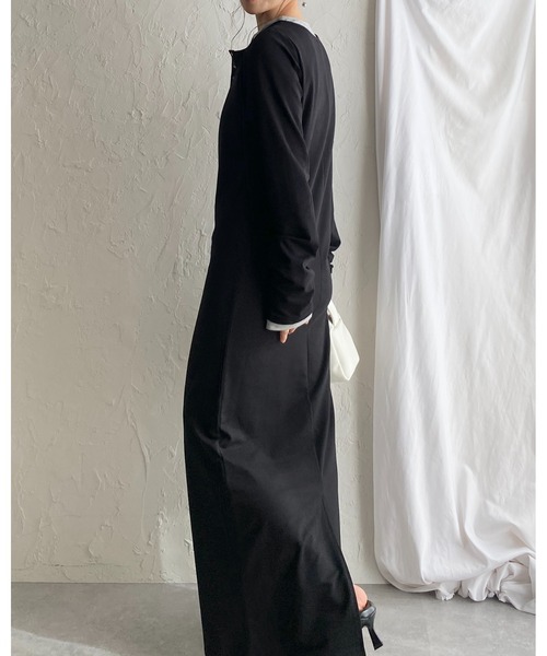 She's Closet(シーズクローゼット)の「長袖ロング丈 配色 レイヤード風 ヘンリーネック タイトワンピース(ワンピース・レディース・杢グレー/ブラック/チャコール・FREE)」の17枚目の写真