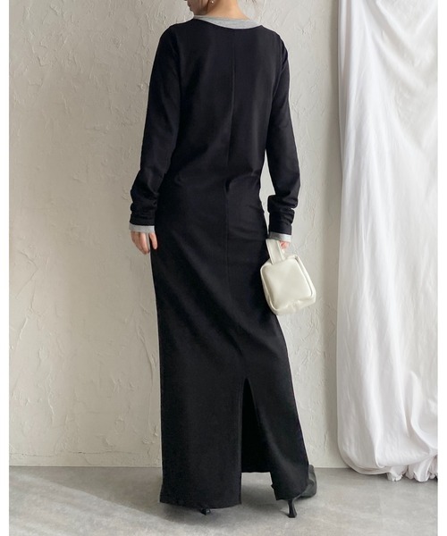 She's Closet(シーズクローゼット)の「長袖ロング丈 配色 レイヤード風 ヘンリーネック タイトワンピース(ワンピース・レディース・杢グレー/ブラック/チャコール・FREE)」の18枚目の写真