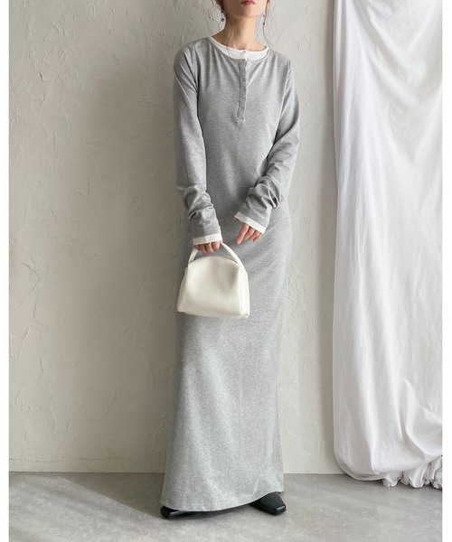 She's Closet(シーズクローゼット)の「長袖ロング丈 配色 レイヤード風 ヘンリーネック タイトワンピース(ワンピース・レディース・杢グレー/ブラック/チャコール・FREE)」の22枚目の写真