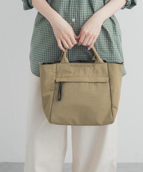 URBAN RESEARCH DOORS（アーバンリサーチドアーズ）の「ウォッシャブル2WAYトートバッグ（トートバッグ・レディース・ベージュ/ブラック・ONE）」の11枚目の写真