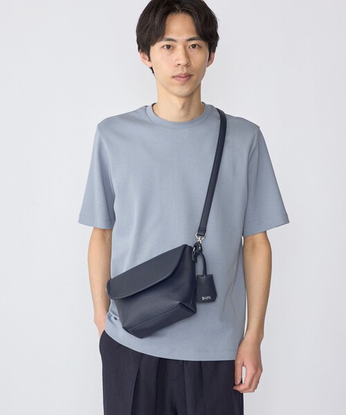 SHIPS（シップス）の「【WEB限定】SHIPS: 合成皮革 ミニ フラップ ショルダーバッグ（ボディバッグ/ウエストポーチ・メンズ・ネイビー/キャメル/ブラック・ONE SIZE）」の10枚目の写真