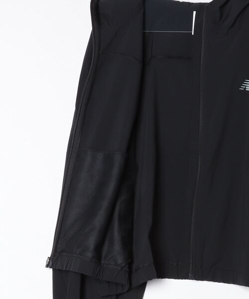 NEW BALANCE(ニューバランス)の「スポーツウーブンジャケット(ナイロンジャケット・レディース・ブラック・SMALL/MEDIUM/LARGE/X-LARGE)」の9枚目の写真
