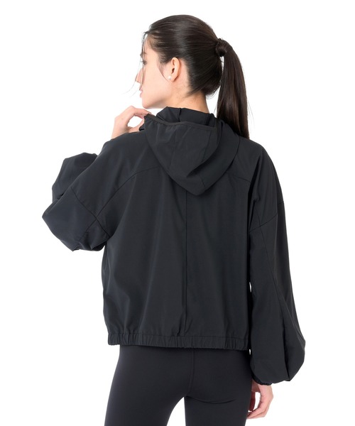 NEW BALANCE(ニューバランス)の「スポーツウーブンジャケット(ナイロンジャケット・レディース・ブラック・SMALL/MEDIUM/LARGE/X-LARGE)」の3枚目の写真