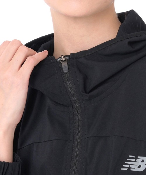 NEW BALANCE(ニューバランス)の「スポーツウーブンジャケット(ナイロンジャケット・レディース・ブラック・SMALL/MEDIUM/LARGE/X-LARGE)」の5枚目の写真