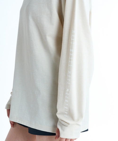 ROXY(ロキシー)の「ROXY ウィメンズ HISTORICAL LOGO L/S 長袖ラッシュガード 【2026年春夏モデル】/ロキシー長袖バックプリントラッシュガード(水着)(ラッシュガード・レディース・ベージュ/ホワイト/ブラック・MEDIUM/LARGE/SMALL)」の12枚目の写真