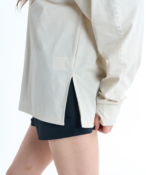 ROXY(ロキシー)の「ROXY ウィメンズ HISTORICAL LOGO L/S 長袖ラッシュガード 【2026年春夏モデル】/ロキシー長袖バックプリントラッシュガード(水着)(ラッシュガード・レディース・ベージュ/ホワイト/ブラック・MEDIUM/LARGE/SMALL)」の4枚目の写真