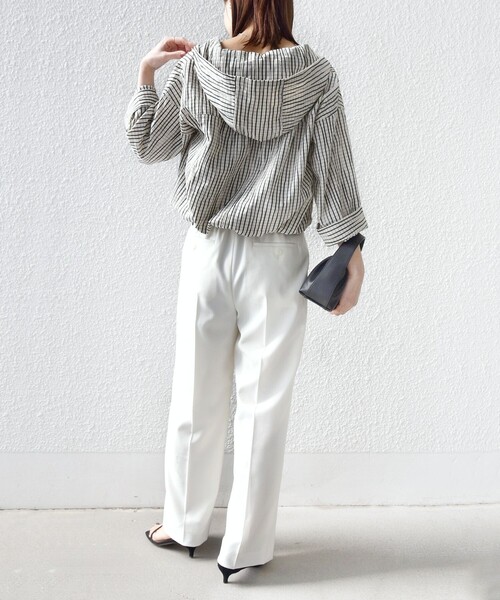 SHIPS(シップス)の「【WEB限定】〈手洗い可能〉ストライプ フード 羽織り シャツ(シャツ/ブラウス・レディース・ネイビー/オフホワイト・ONE SIZE)」の8枚目の写真