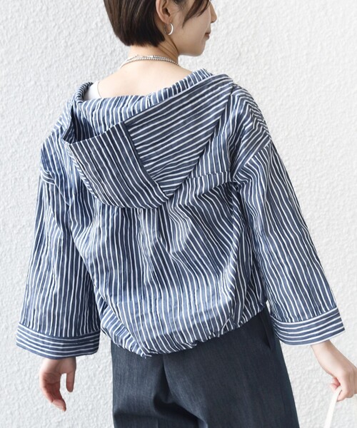 SHIPS(シップス)の「【WEB限定】〈手洗い可能〉ストライプ フード 羽織り シャツ(シャツ/ブラウス・レディース・ネイビー/オフホワイト・ONE SIZE)」の12枚目の写真