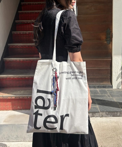 SETUP7（セットアップセブン）の「【THE READING ROOM PARIS】flat tote bag "later" グラフィックプリント フラットトートバッグ コットン（トートバッグ・レディース・ネイビー/ライトイエロー/スカイブルー/ホワイト・FREE）」の2枚目の写真