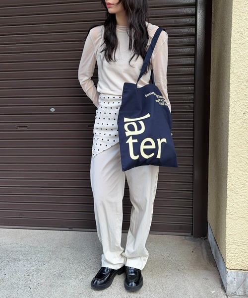 SETUP7（セットアップセブン）の「【THE READING ROOM PARIS】flat tote bag "later" グラフィックプリント フラットトートバッグ コットン（トートバッグ・レディース・ネイビー/ライトイエロー/スカイブルー/ホワイト・FREE）」の14枚目の写真