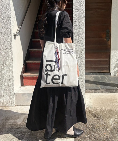 SETUP7（セットアップセブン）の「【THE READING ROOM PARIS】flat tote bag "later" グラフィックプリント フラットトートバッグ コットン（トートバッグ・レディース・ネイビー/ライトイエロー/スカイブルー/ホワイト・FREE）」の18枚目の写真