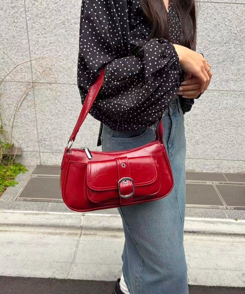 mebole(メボレ)の「Belt Pocket Shoulder Bag(ショルダーバッグ・レディース・ホワイト/シルバー/レッド/ブラック/ブラウン・FREE)」の5枚目の写真