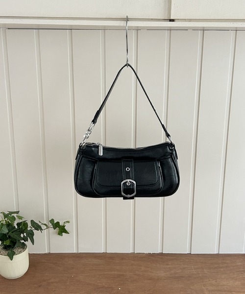 mebole(メボレ)の「Belt Pocket Shoulder Bag(ショルダーバッグ・レディース・ホワイト/シルバー/レッド/ブラック/ブラウン・FREE)」の15枚目の写真