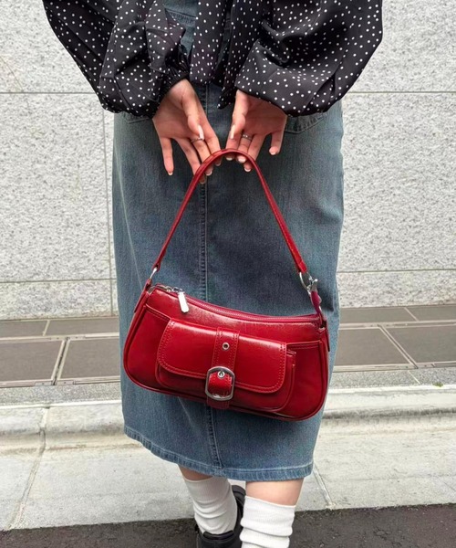 mebole(メボレ)の「Belt Pocket Shoulder Bag(ショルダーバッグ・レディース・ホワイト/シルバー/レッド/ブラック/ブラウン・FREE)」の19枚目の写真