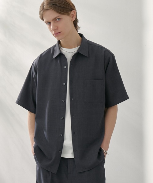 EASENCE(イーズエンス)の「【EASENCE】ハイツイステッドツイル ドライタッチ レギュラーカラー半袖シャツ<速乾/UVカット/イージーケア>(シャツ/ブラウス・メンズ・グレイッシュベージュ/ライトブルー/ホワイト/チャコール/ネイビー・S/M/L/XL)」の6枚目の写真