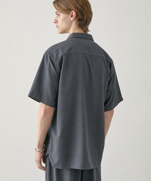 EASENCE(イーズエンス)の「【EASENCE】ハイツイステッドツイル ドライタッチ レギュラーカラー半袖シャツ<速乾/UVカット/イージーケア>(シャツ/ブラウス・メンズ・グレイッシュベージュ/ライトブルー/ホワイト/チャコール/ネイビー・S/M/L/XL)」の10枚目の写真