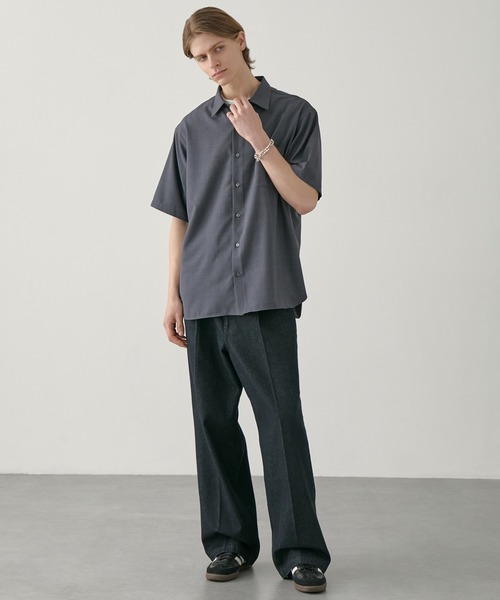 EASENCE(イーズエンス)の「【EASENCE】ハイツイステッドツイル ドライタッチ レギュラーカラー半袖シャツ<速乾/UVカット/イージーケア>(シャツ/ブラウス・メンズ・グレイッシュベージュ/ライトブルー/ホワイト/チャコール/ネイビー・S/M/L/XL)」の15枚目の写真