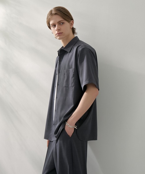 EASENCE(イーズエンス)の「【EASENCE】ハイツイステッドツイル ドライタッチ レギュラーカラー半袖シャツ<速乾/UVカット/イージーケア>(シャツ/ブラウス・メンズ・グレイッシュベージュ/ライトブルー/ホワイト/チャコール/ネイビー・S/M/L/XL)」の18枚目の写真