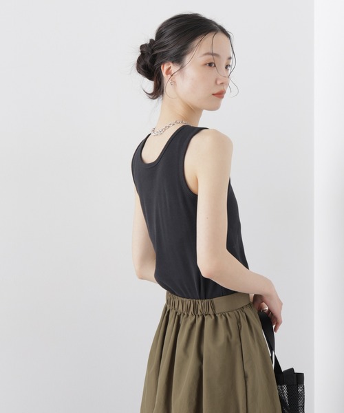 NANO universe（ナノユニバース）の「UVカット抗菌防臭吸水速乾イージーケアリブ タンクトップ（タンクトップ・レディース・ブラック/ホワイト/ライトグレー・FREE）」の9枚目の写真