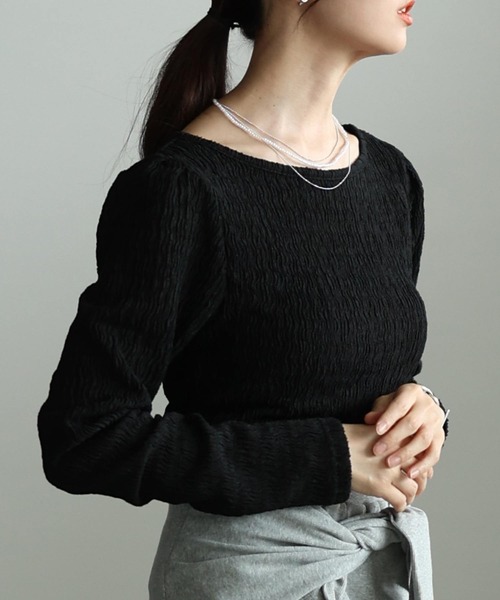 Sawa a la mode（サワアラモード）の「立体シャーリングショルダータックカットソー（Tシャツ/カットソー・レディース・ブラック/グレー/イエロー・FREE）」の2枚目の写真