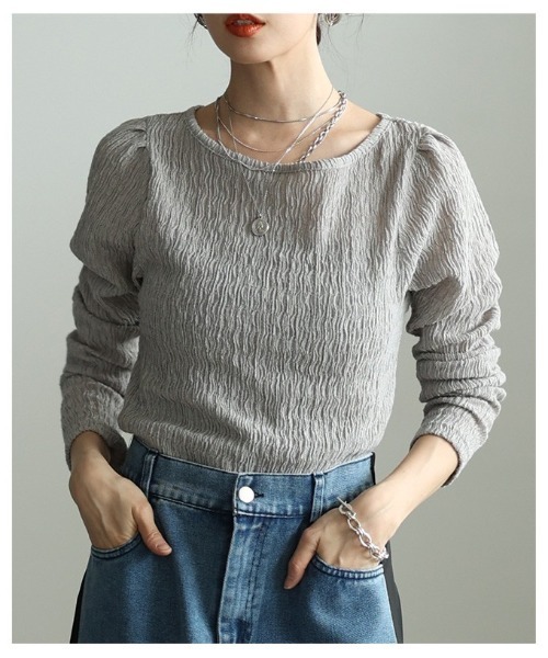 Sawa a la mode（サワアラモード）の「立体シャーリングショルダータックカットソー（Tシャツ/カットソー・レディース・ブラック/グレー/イエロー・FREE）」の4枚目の写真