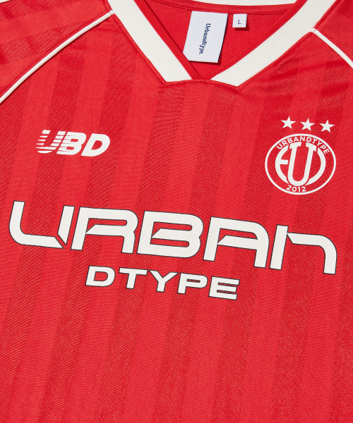 URBANDTYPE(アーバンディタイプ)の「レトロストライプサッカーTシャツ_レッド(Tシャツ/カットソー・レディース・その他・SMALL/MEDIUM/LARGE/X-LARGE)」の4枚目の写真