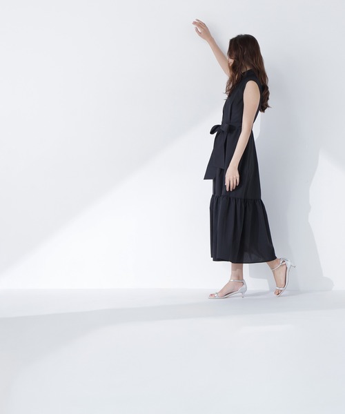 NATURAL BEAUTY BASIC(ナチュラルビューティーベーシック)の「ティアードベルテッドワンピース(ワンピース・レディース・オレンジ系その他/グレイッシュベージュ/ブラック・P/S/MEDIUM)」の4枚目の写真